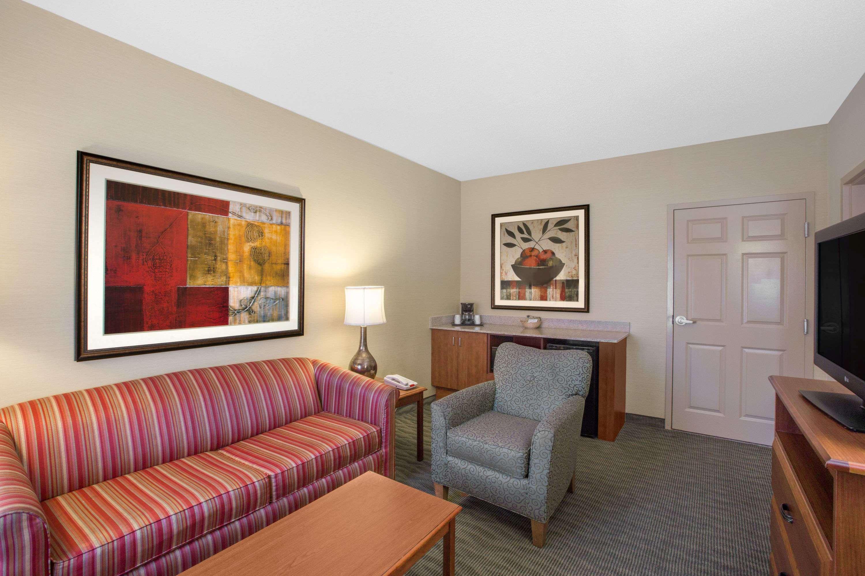 Baymont By Wyndham Camp Lejeune Jacksonville Exterior photo
